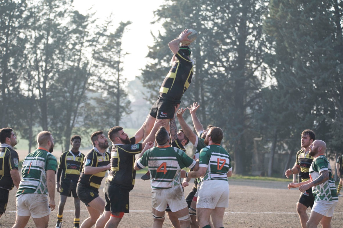 Rugby: Jesi si aggiudica il derby con Macerata