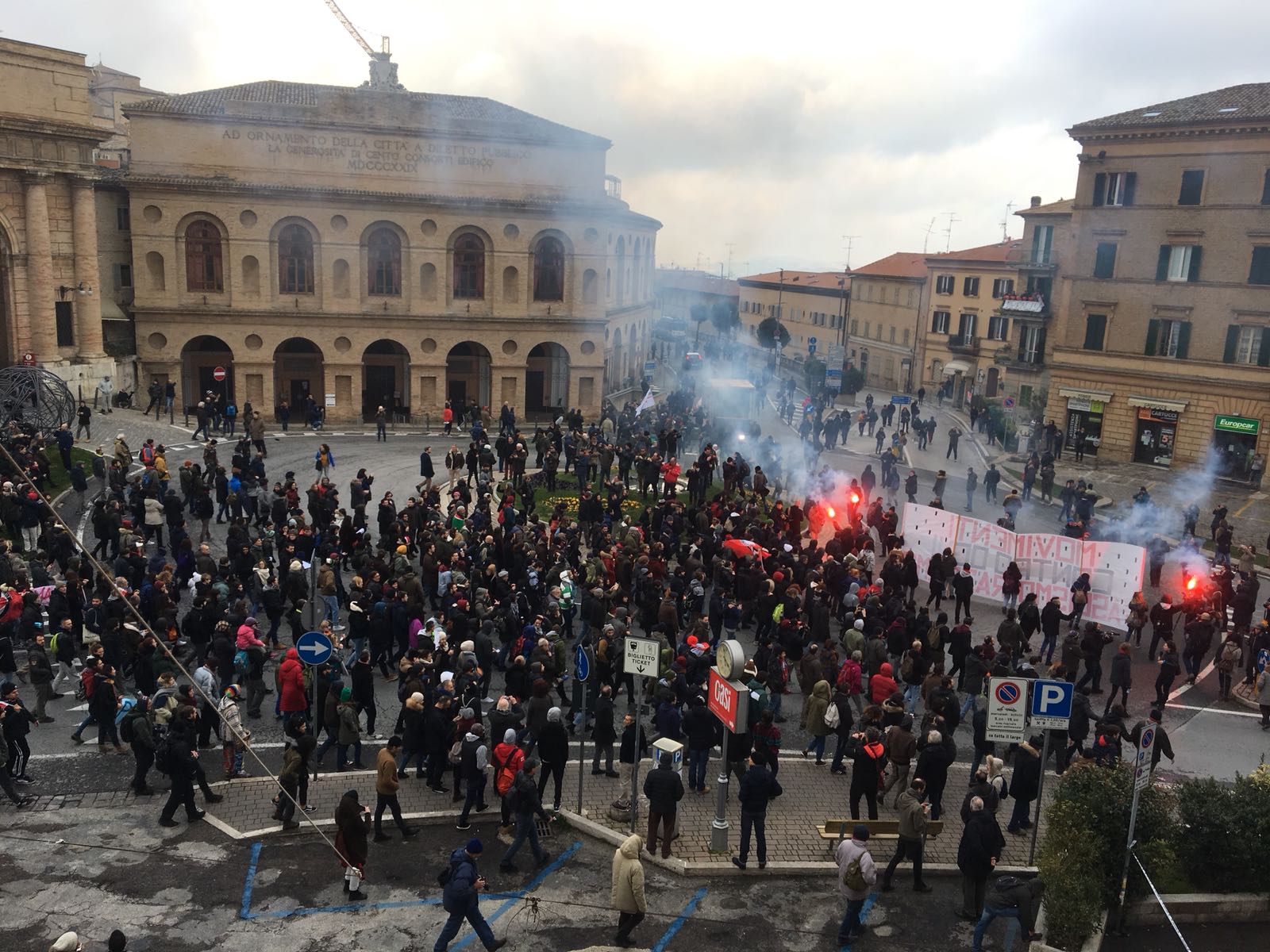 FOTO. In corso la manifestazione contro il fascismo a Macerata