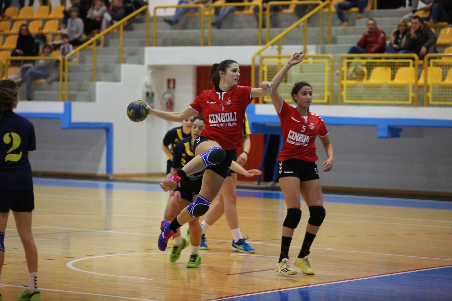 Pallamano. Serie A2 femminile: Cingoli vince lo scontro diretto con Pontinia