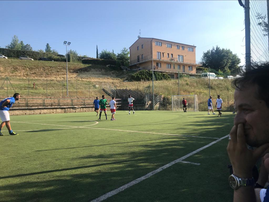 Solidarietà in campo: la cooperativa Di Bolina lancia la “sfida” a calciotto a Totti
